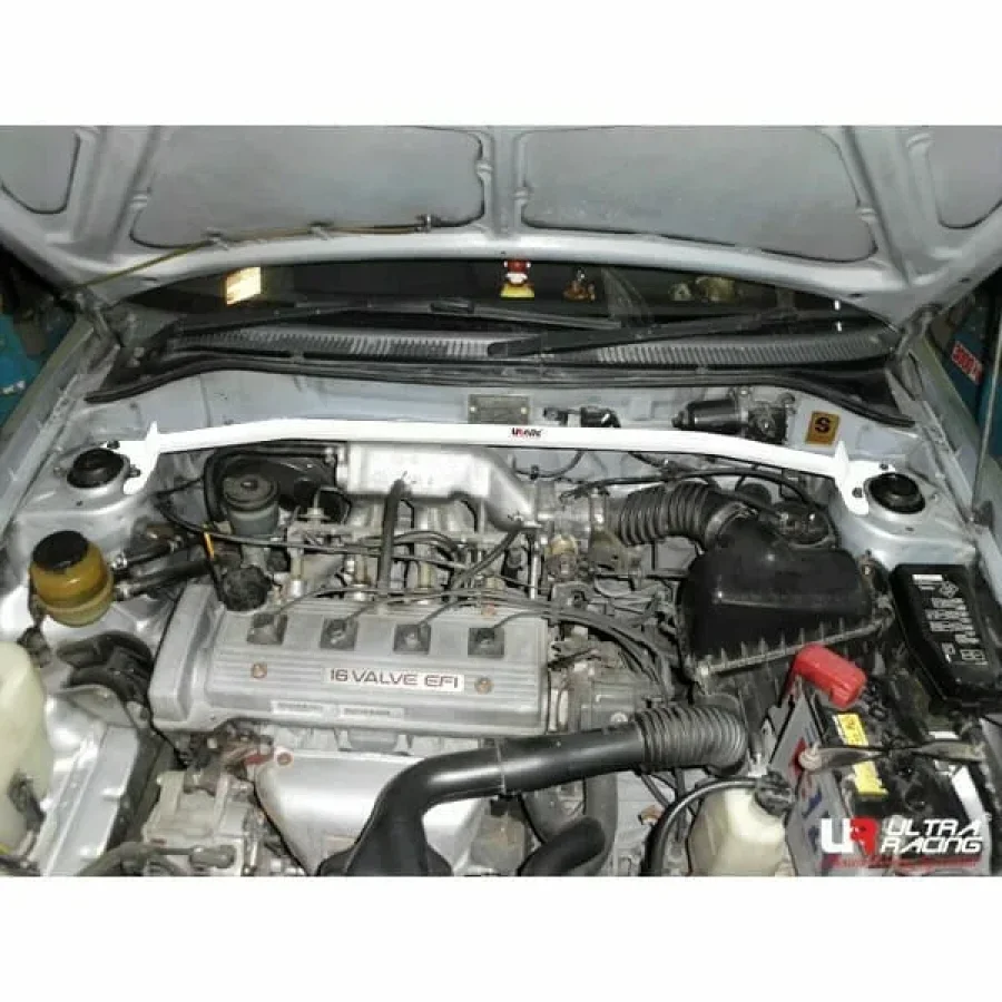 Ultra Racing Toyota Soluna (AL50) 1.5 2WD 94-99 UltraRacing 2-Point Front Upper Strutbar (2009), référence TW2-2009