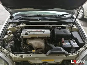 Ultra Racing Toyota Camry (XV30) 2.4 2WD 02-06 UltraRacing 2-Point Front Upper Strutbar (248), référence TW2-248
