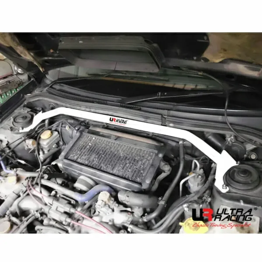 Ultra Racing Subaru Forester (SG5) 2.0T 4WD 02-08 UltraRacing 2-Point Front Upper Strutbar (2994), référence TW2-2994