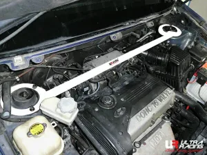 Ultra Racing Hyundai Trajet 2.0 2WD 99-08 UltraRacing 2-Point Front Upper Strutbar (3185), référence TW2-3185