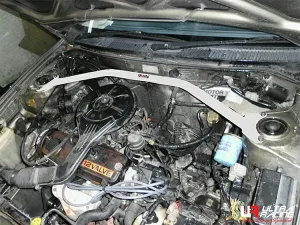 Ultra Racing Toyota Corolla (AE101) 1.3 2WD Sedan CABURETOR 91-98 UltraRacing 2-Point Front Upper Strutbar (3226), référence TW2-3226