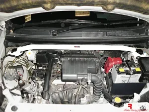 Ultra Racing Mitsubishi Mirage 1.6 2WD HB 95-03 UltraRacing 2-Point Front Upper Strutbar (3227), référence TW2-3227