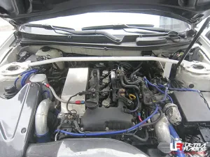 Ultra Racing Hyundai Genesis/Rohens Coupe (BK) 2.0T 2WD LHD 09-16 UltraRacing 2-Point Front Upper Strutbar (3319), référence TW2-3319