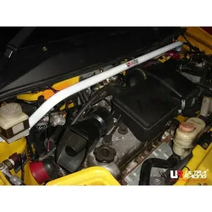 Ultra Racing Mitsubishi Triton L200 (KJ) 2.4D 2WD/4WD FL 15+ UltraRacing 2-Point Front Upper Strutbar (363), référence TW2-363