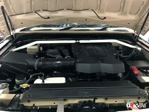 Ultra Racing Toyota Fj Cruiser (XJ10/GSJ10) 4.0 V6 4WD 10-17 UltraRacing 2-Point Front Upper Strutbar (3630A), référence TW2-3630A