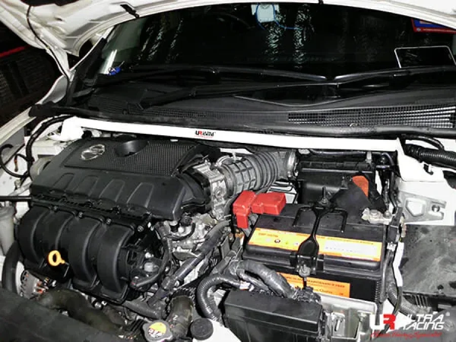 Ultra Racing Nissan Sylphy (B17) 1.5 2WD 13+ UltraRacing 2-Point Front Upper Strutbar (3660), référence TW2-3660