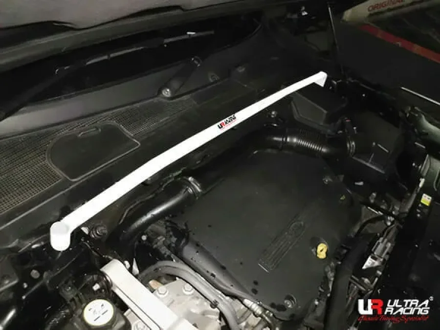 Ultra Racing Land Rover Freelander 2 (L359) 2.2D 2WD 06-14 UltraRacing 2-Point Front Upper Strutbar (3731), référence TW2-3731