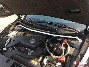 Ultra Racing Nissan Altima/Teana (L33) 2.0 2WD 12-18 UltraRacing 2-Point Front Upper Strutbar (3737), référence TW2-3737