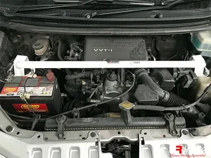 Ultra Racing Toyota Avanza (F650) 1.5 2WD 11-16 UltraRacing 2-Point Front Upper Strutbar (3775), référence TW2-3775