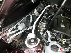 Ultra Racing Volkswagen Passat B8 (TYP 3G) 1.8 TSI/2.0 TSI 2WD 15-22 UltraRacing 2-Point Front Upper Strutbar (3833), référence TW2-3833