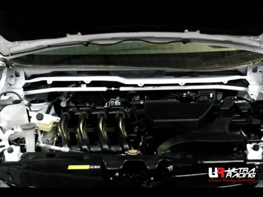 Ultra Racing Nissan Serena (C27) 2.0 2WD 16+ UltraRacing 2-Point Front Upper Strutbar (3928A), référence TW2-3928A