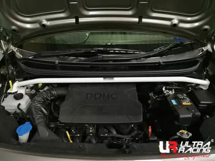 Ultra Racing Kia Picanto (JA) 1.3 2WD 17+ UltraRacing 2-Point Front Upper Strutbar (3940), référence TW2-3940