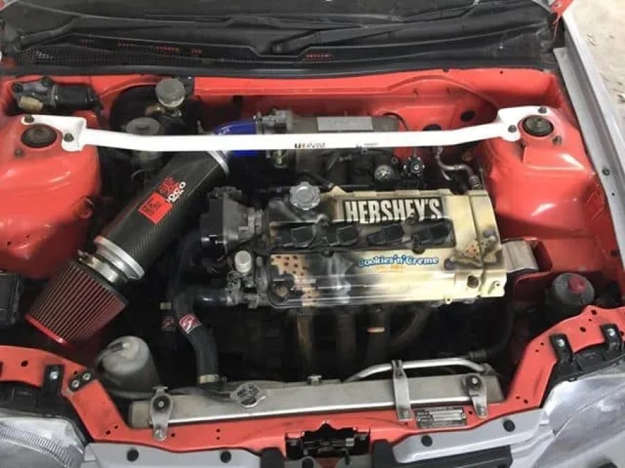 Ultra Racing Honda City (3A2/SX8) 1.3 2WD 96-02 UltraRacing 2-Point Front Upper Strutbar (409), référence TW2-409