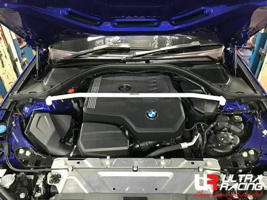 Ultra Racing BMW 3 G20 (330i) 2.0T 2WD 19+/(M340i) 3.0T 19+ UltraRacing 2-Point Front Upper Strutbar (4108), référence TW2-4108