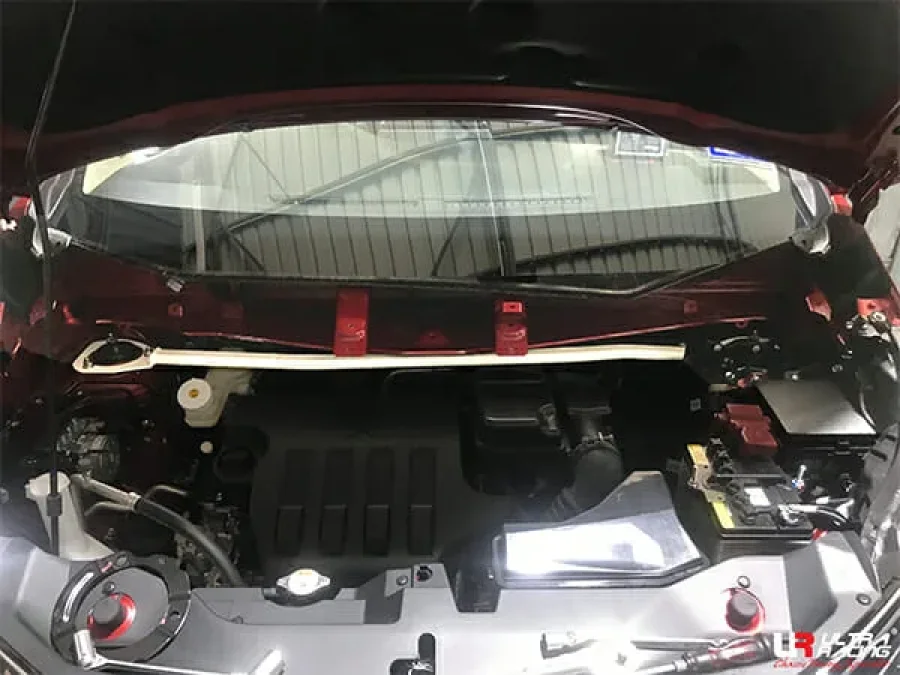 Ultra Racing Mitsubishi Xpander (NC) 1.5 2WD 17+ UltraRacing 2-Point Front Upper Strutbar (4158), référence TW2-4158