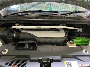 Ultra Racing Maxus G10 2.0T 2WD 04-08 UltraRacing 2-Point Front Upper Strutbar (4168), référence TW2-4168