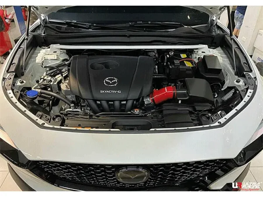 Ultra Racing Mazda CX-30 (DM) 2.0 2WD 19+ UltraRacing 2-Point Front Upper Strutbar (4181), référence TW2-4181