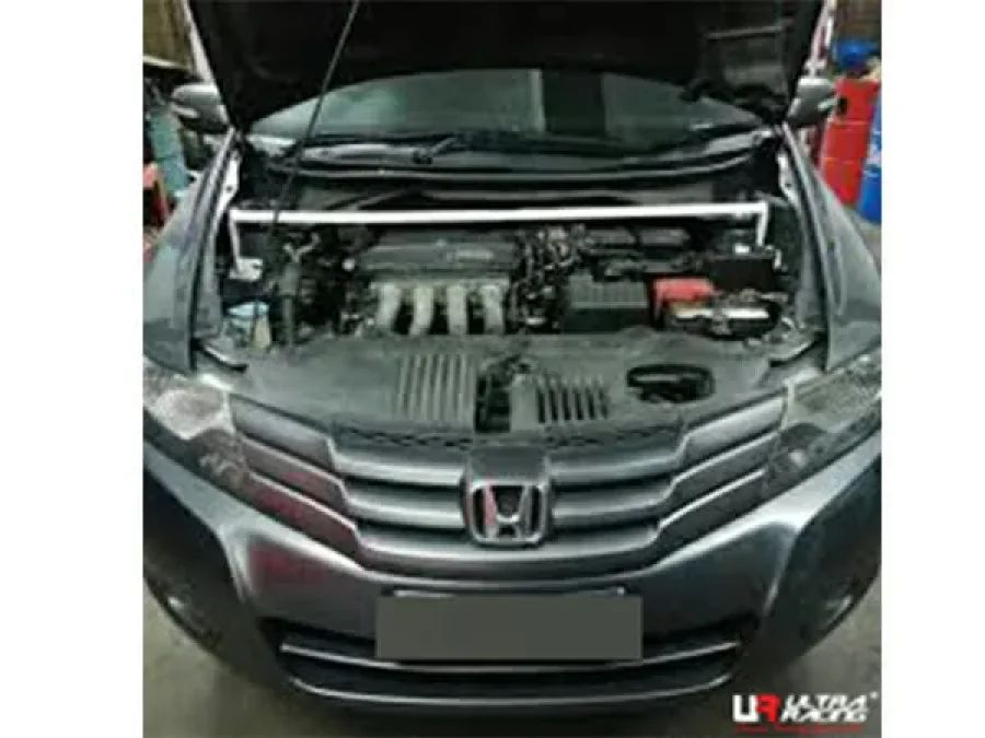 Ultra Racing Honda City (GM2) 1.5 2WD 08-14 UltraRacing 2-Point Front Upper Strutbar (688), référence TW2-688