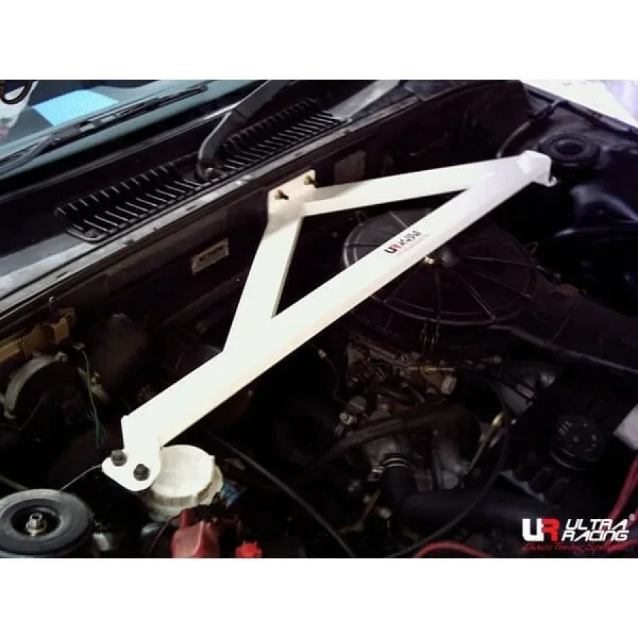 Ultra Racing Mitsubishi Champ 1.5 Sedan MT 83-88/Proton Iswara 1.3/1.5 92-03/Saga 1.3/1.5 85-08 2WD UltraRacing 3-Point Front Upper Strutbar (62), référence TW3-062