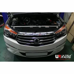 Ultra Racing Ssangyong Korando Turismo/Stavic 2.0D 4WD 12-18 UltraRacing 2-Point Front Upper Strutbar (2251), référence URKR-TW2-2251