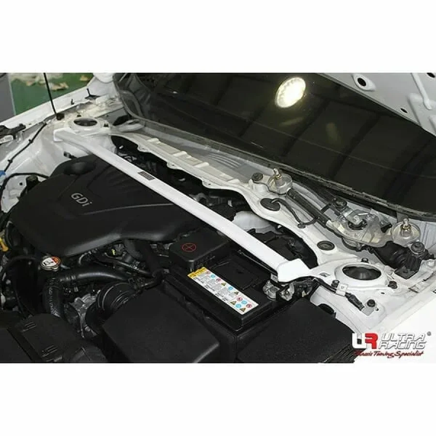 Ultra Racing Kia Cerato K3 (YD) 1.6 GDI 2WD 12-18/Kia Forte 1.6 GDI 12-18 UltraRacing 2-Point Front Upper Strutbar (2631), référence URKR-TW2-2631