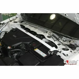 Ultra Racing Kia Cerato K3 (YD) 1.6 GDI 2WD 12-18/Kia Forte 1.6 GDI 12-18 UltraRacing 2-Point Front Upper Strutbar (2631), référence URKR-TW2-2631