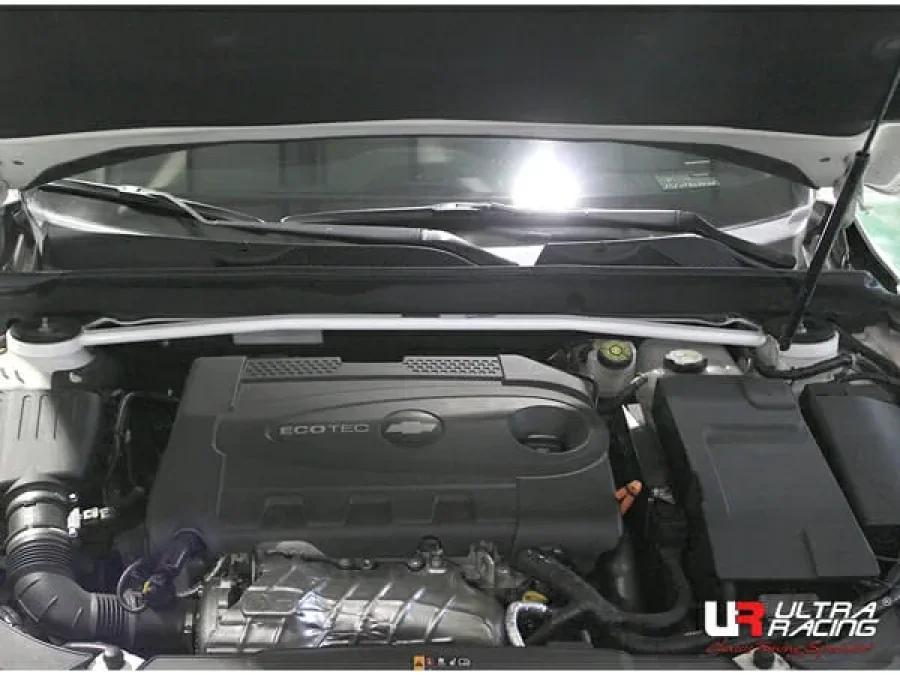 Ultra Racing Chevrolet Malibu 2.4 2WD LHD 13-15 UltraRacing 2-Point Front Upper Strutbar(3072), référence URKR-TW2-3072
