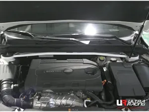 Ultra Racing Chevrolet Malibu 2.4 2WD LHD 13-15 UltraRacing 2-Point Front Upper Strutbar(3072), référence URKR-TW2-3072