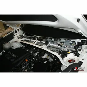 Ultra Racing Hyundai Tucson (TL) 1.7D/2.0D 2WD/4WD 16-21 UltraRacing 2-Point Front Upper Strutbar (3234A), référence URKR-TW2-3234A
