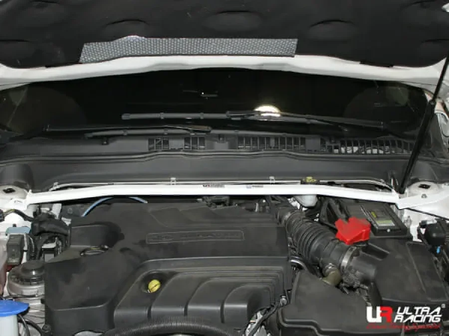 Ultra Racing Ford Mondeo (MK4) 2.0T 2WD Sedan FL 10-14/MK5 2.0D 14-22 UltraRacing 2-Point Front Upper Strutbar (3551), référence URKR-TW2-3551