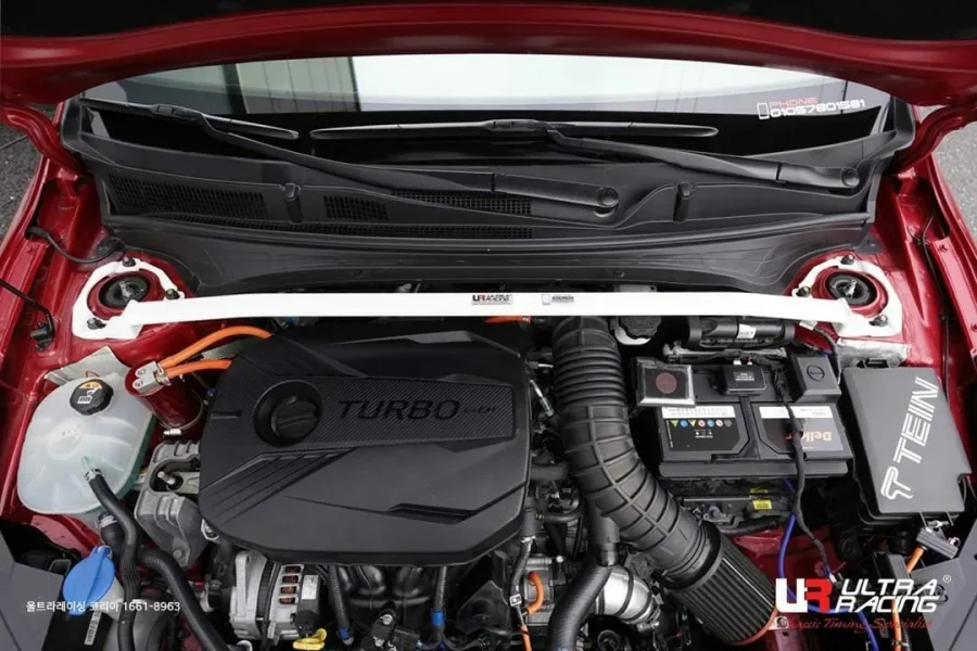 Ultra Racing Kia Cerato K3 (BD) 1.6T 2WD 18+ UltraRacing 2-Point Front Upper Strutbar (4149), référence URKR-TW2-4149