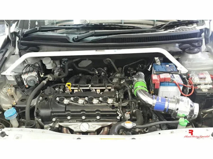 Ultra Racing Suzuki Ciaz (VC) 1.6 2WD 14+ UltraRacing 2-Point Front Upper Strutbar (3368), référence URTH-TW2-3368