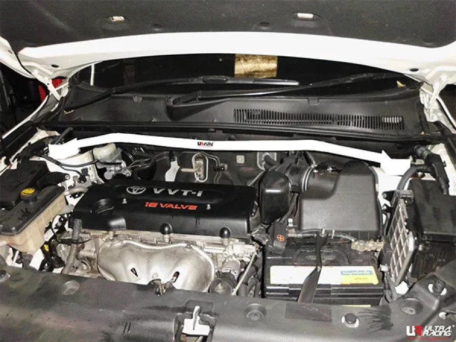 Ultra Racing Toyota Vanguard (XA30) 2.0 2WD 05-12 UltraRacing 2-Point Front Upper Strutbar (3527), référence URTH-TW2-3527