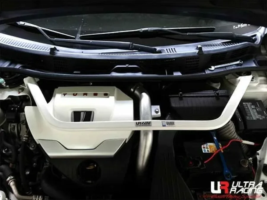 Ultra Racing Luxgen S5 1.8T 2WD MT 12-20 UltraRacing 2-Point Front Upper Strutbar (2897), référence URTW-TW2-2897