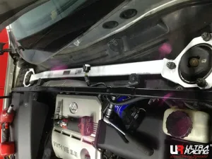 Ultra Racing Lexus RX 330 (XU30) 3.3 V6 4WD LHD 03-08 UltraRacing 2-Point Front Upper Strutbar (2948), référence URTW-TW2-2948