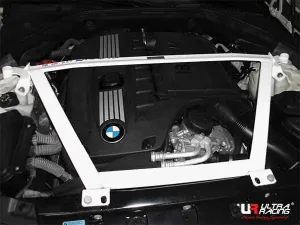 Ultra Racing BMW 7 F01 (740i) (incl F02 LWB) 3.0T 08-15 2WD UltraRacing 4-Point Front Upper Strutbar (2909), référence URTW-TW4-2909