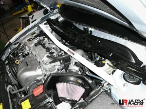 Ultra Racing Scion TC 2.5 11-14/Scion TC FL 2.5 14-16 2WD UltraRacing 2-Point Front Upper Strutbar (2350), référence URUS-TW2-2350