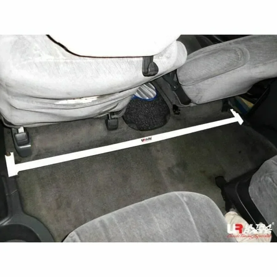 Ultra Racing Toyota Estima (XR10) 2.4 2WD 90-99 UltraRacing 2-Point Room Bar (2042), référence RO2-2042