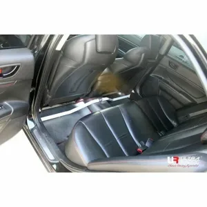 Ultra Racing Hyundai Sonata (NF) 2.4 2WD 05-09/Kia Forte/Coup 1.6 08-12 UltraRacing 2-Point Room Bar (756A), référence RO2-756A