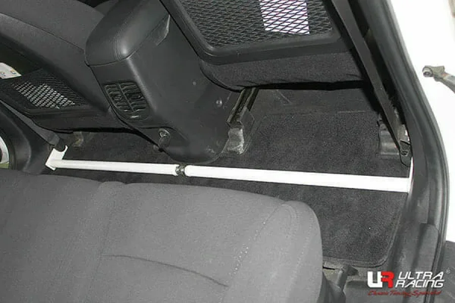 Ultra Racing Kia Carens (RP) 1.7D 2WD 13+ UltraRacing 2-Point Room Bar (3017A), référence URKR-RO2-3017A