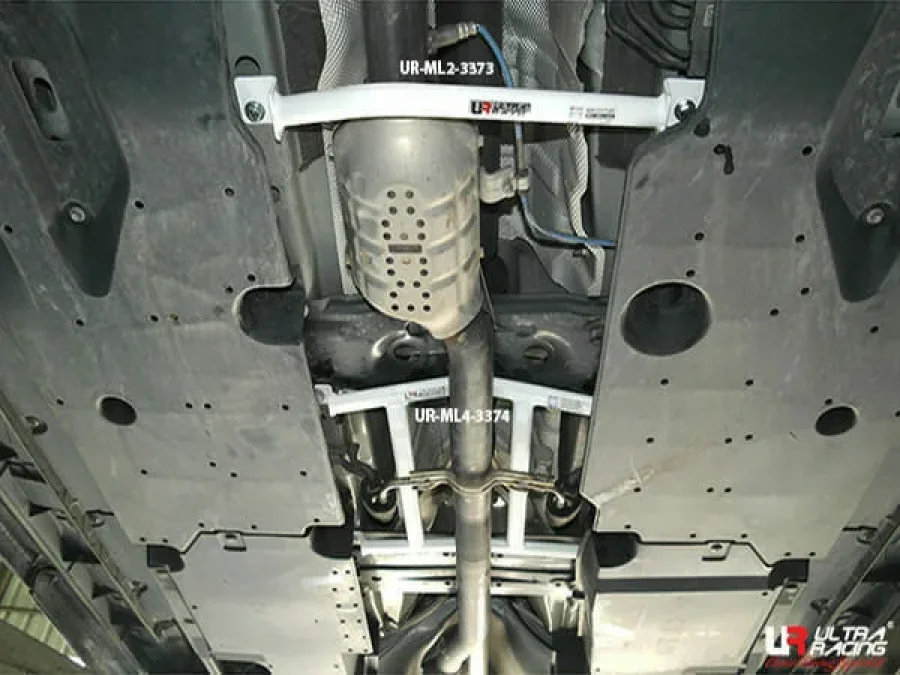 Ultra Racing Mazda CX-5 (KE) 2.0/2.2D/2.5 4WD 12-17 UltraRacing 2-Point Mid Lower Brace (3373), référence ML2-3373