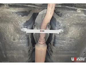 Ultra Racing Toyota Camry (XV30) 2.4 2WD 02-06 UltraRacing 2-Point Mid Lower Brace (3423), référence ML2-3423