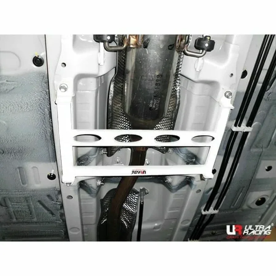 Ultra Racing Toyota Vios (XP150) 1.5 2WD 13-16 UltraRacing 4-Point Mid Lower Brace (2534), référence ML4-2534