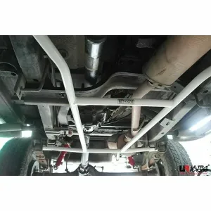 Ultra Racing Suzuki Jimny (SJ30) 1.3 4WD MT 81-98 UltraRacing 4-Point Mid Lower Brace (3106), référence ML4-3106