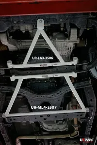 Ultra Racing Nissan Navara (D23) 2.5D 4WD 14+ UltraRacing 4-Point Mid Lower Brace (3507), référence ML4-3507