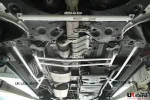 Ultra Racing Nissan Elgrand (E52) 3.5 V6 2WD 10+ UltraRacing 4-Point Mid Lower Brace (3644), référence ML4-3644