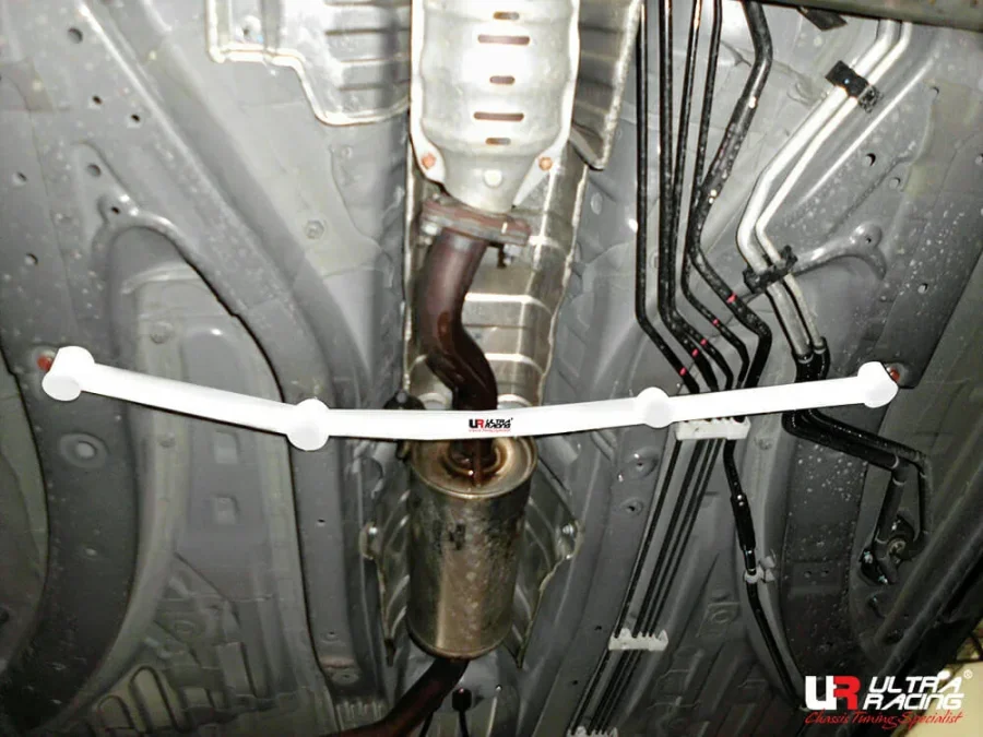 Ultra Racing Honda BR-V (DG1) 1.5 2WD 16-21 UltraRacing 4-Point Mid Lower Brace (3771), référence ML4-3771