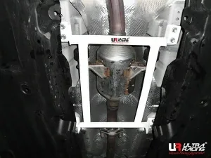 Ultra Racing Toyota C-HR (AX-10) 1.2T/1.8 18+ 2WD/4WD/Prius 1.8 16+ 2WD UltraRacing 4-Point Mid Lower Brace (3841), référence ML4-3841
