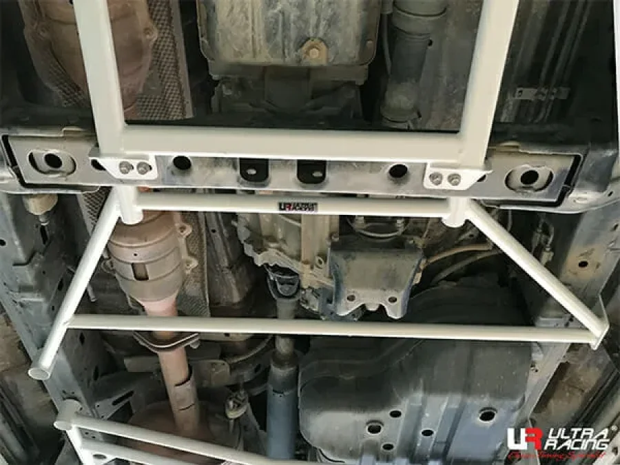 Ultra Racing Toyota Land Cruiser Prado (J150) 2.7P 4WD 09+ UltraRacing 4-Point Mid Lower Brace (4029), référence ML4-4029