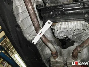 Ultra Racing Mercedes X164 GL 450 4.5 4WD 06-12 UltraRacing 2-Point Mid Lower Brace (2098), référence URCN-ML2-2098